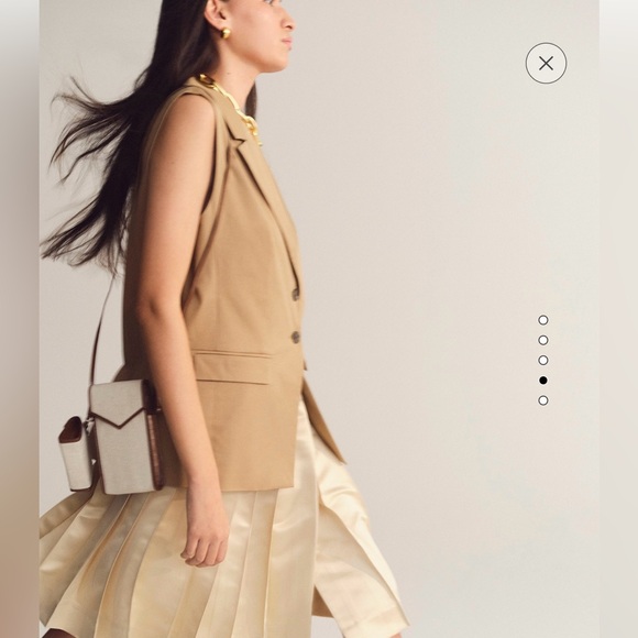 J. Crew Longer vest in lightweight chino - Picture 5 of 7